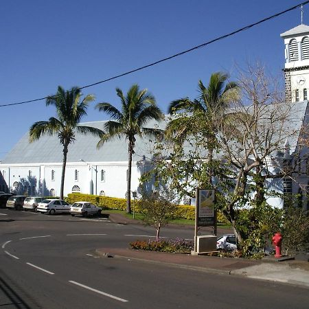 Case Creole Traditionnelle A Ossature Et Charpente Bois Petite-Ile Luaran gambar
